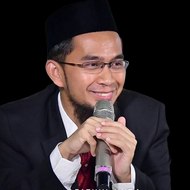 Ustadz Adi Hidayat Lc.MA