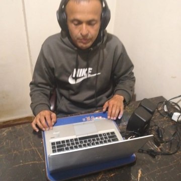 MUNAWAR HAYAT