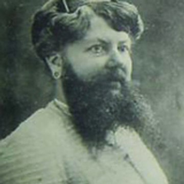 Les Femmes à Barbe Gwen Aduh