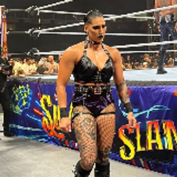woman wrestling