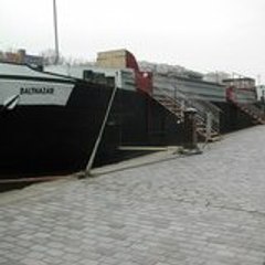 Péniche Cinéma le Baruda