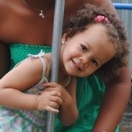 NOMENA &HARENA MAMPIKONIENE