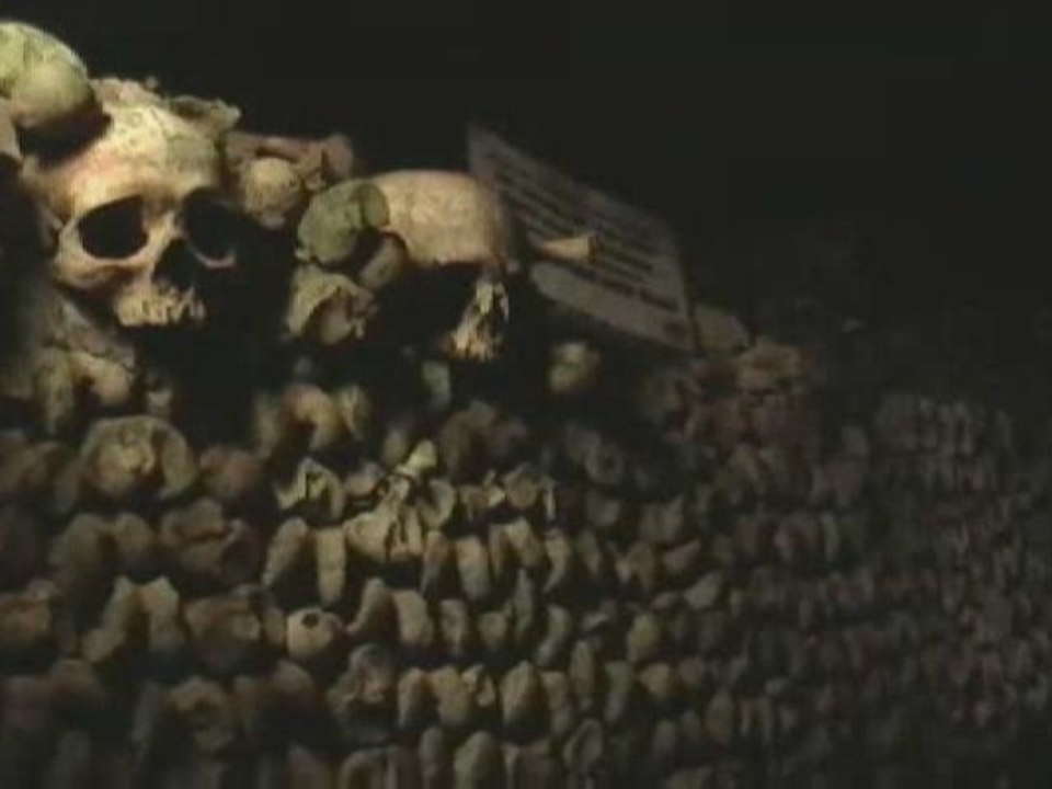 Dans les catacombes de Paris