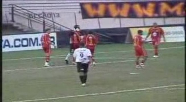 Eduardo Alves Goleiro