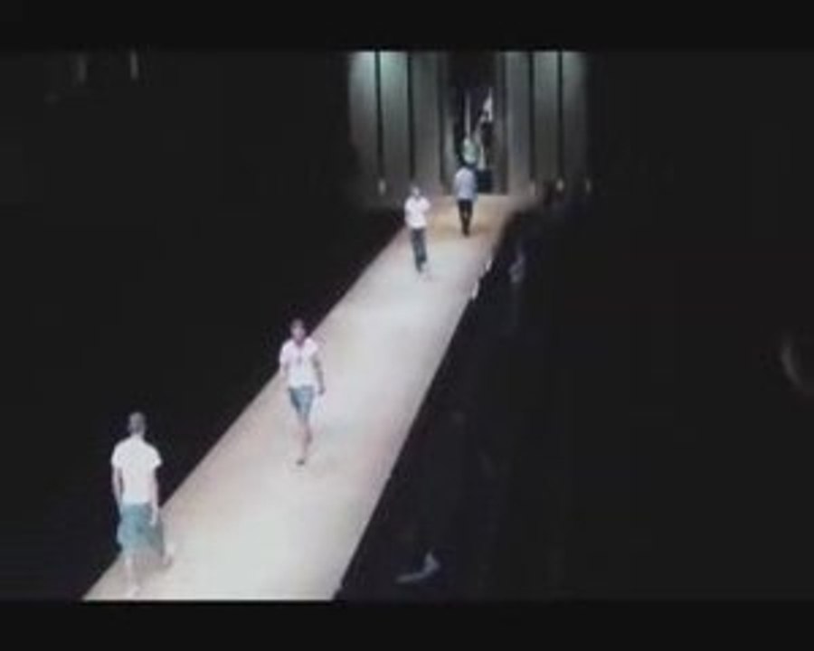 *EXCLUSIVE BACKSTAGE* D&G Spring/Summer 2010 Man