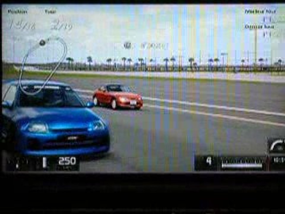Gran turismo5 Suzuki Cappuccino qui double une DB9!!! LOL