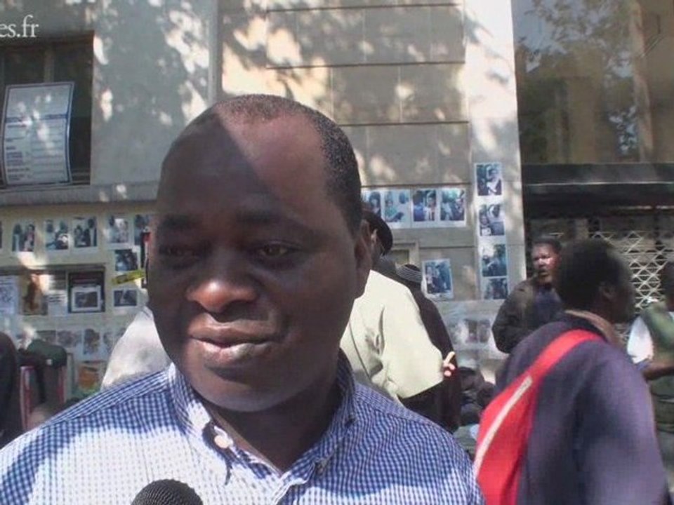 Des sans-papiers expulsés de la Bourse du travail