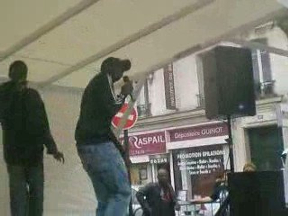 Noukéé fête d'Ivry Bonhomme de Bussbar