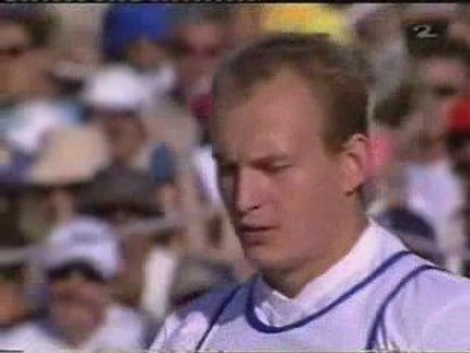 Athlé finale lancer poids homme JO Athènes 2004 partie 3