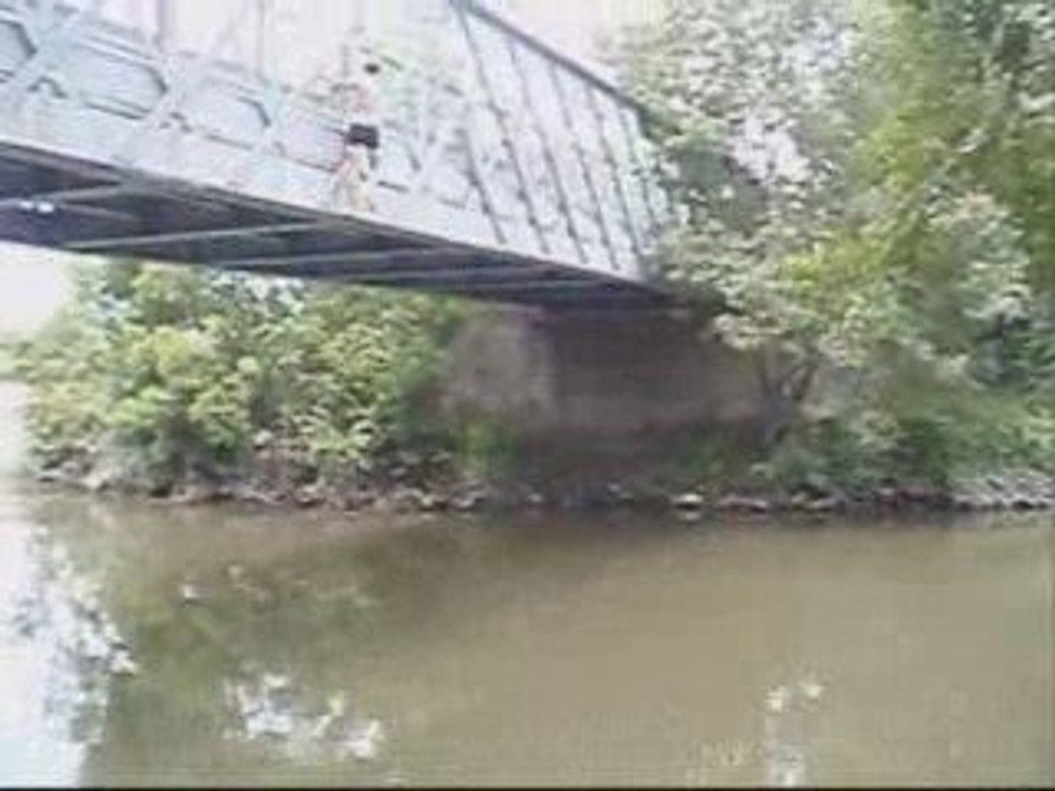 saut du pont de malay ( 71)