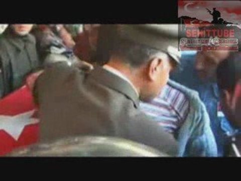 mustafa yıldızdogan anam şehitler ölmez vatan bölünmez