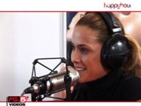 CLARA MORGANE EN INTERVIEW CHEZ RADIO FG