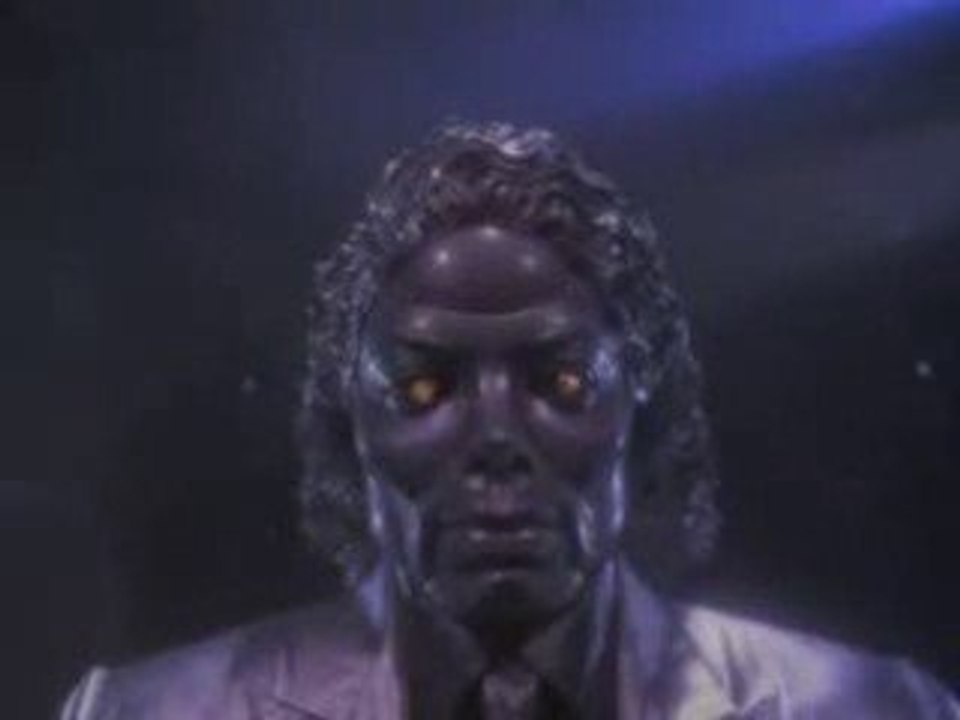 Extrait de Moonwalker: Michael est un robot