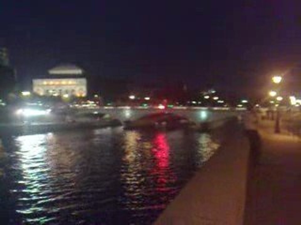 L'ile de citée by night ... J'aime .