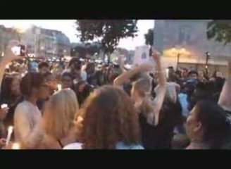 hommage à Michael Jackson (parvis notre Dame de Paris)