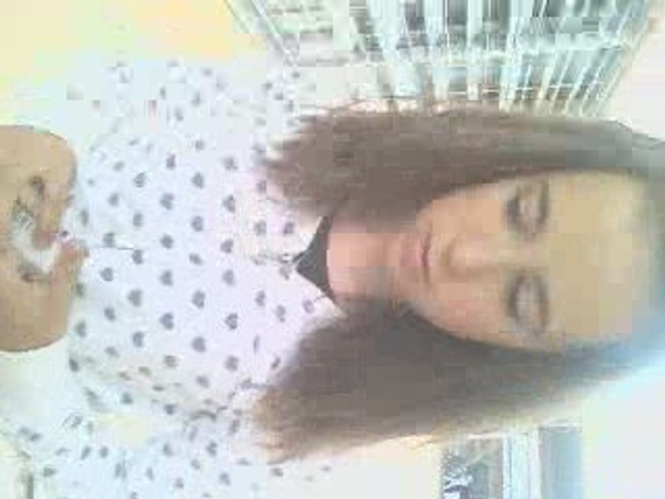 Lelia qui chante haha & tout le monde .