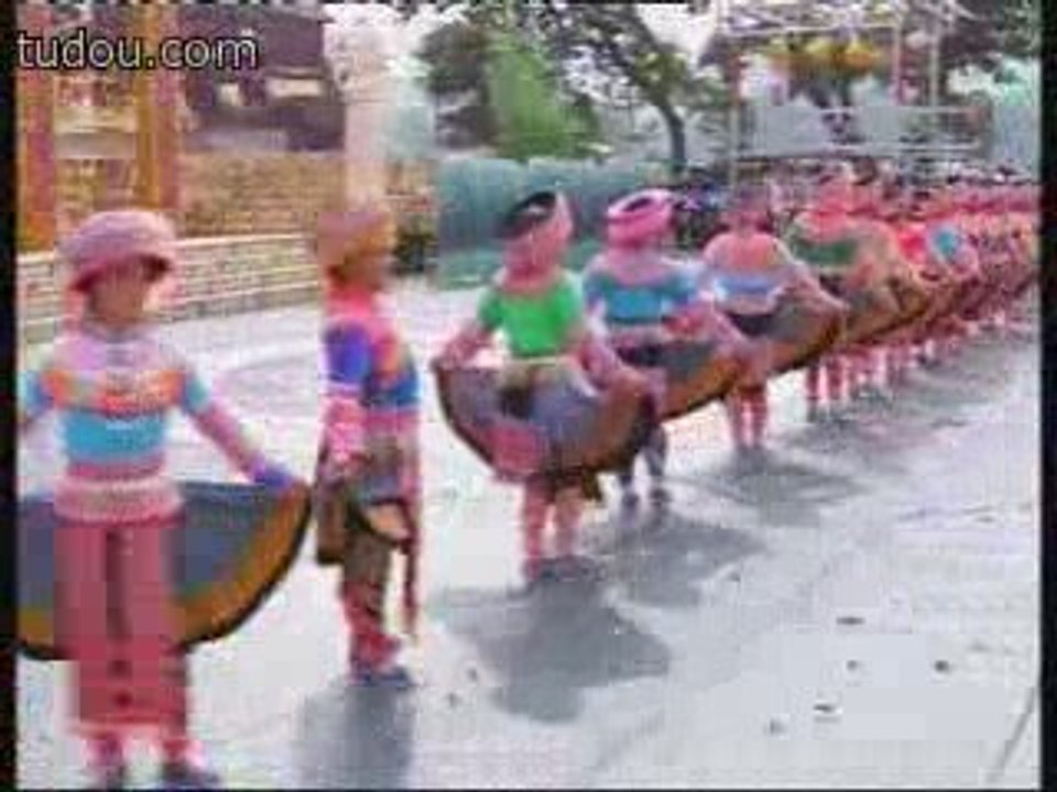 原生态苗族服饰展示 Hmoob Suav Tsoos Tshos (Miao/Hmong Costumes)