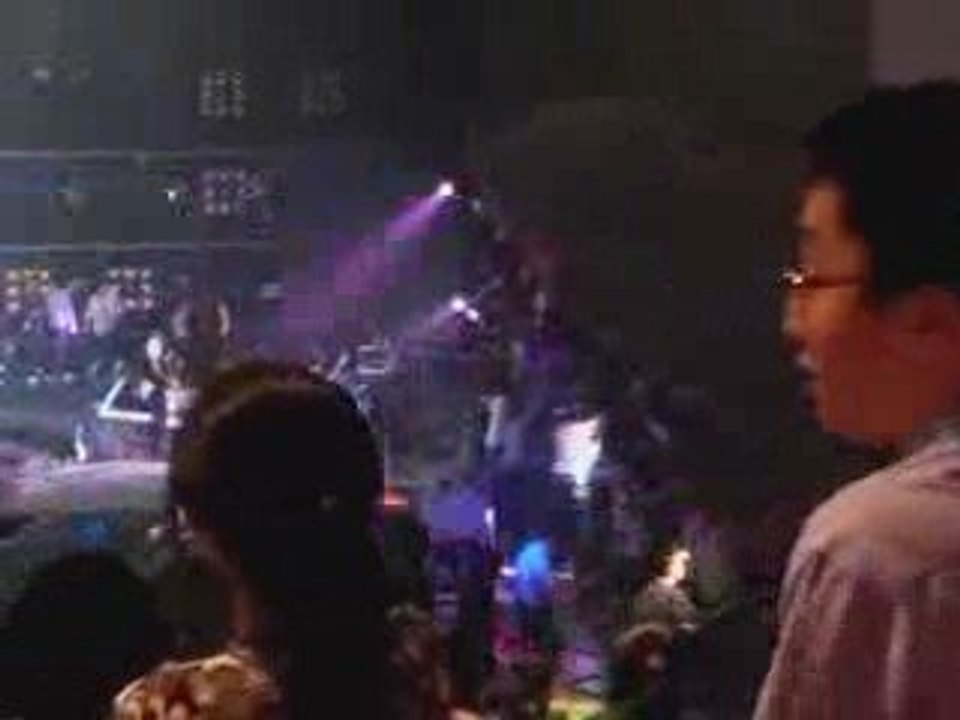 090626 SHINee Onew's accident at Music Bank