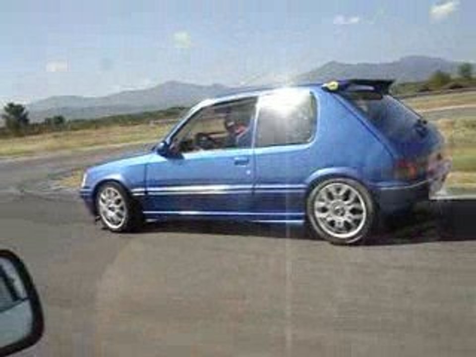 Petit tour avec Japcar au Luc en 205GTi