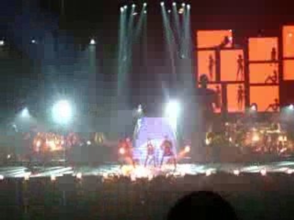 CONCERT FABULEUX DE MYLENE FARMER ! -- DOUAI LE 20 JUIN 2009