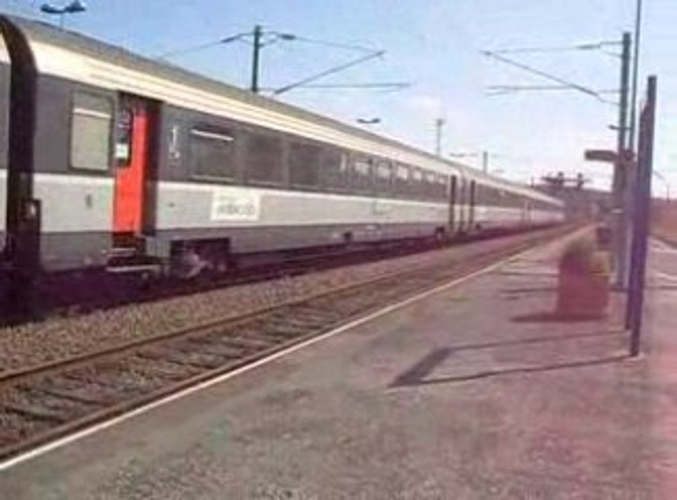 um de bb 67586 fret et bb 67608 avec 9 voitures cic