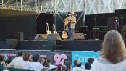 Raul Midon - Ain't Happened Yet Live@la Défense Jazz Festiva