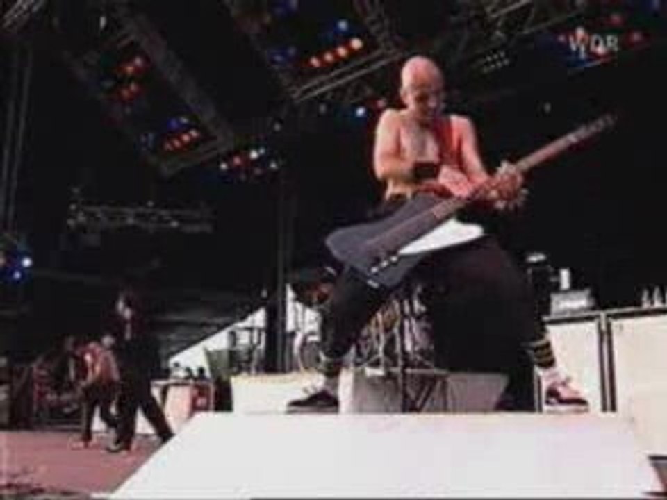 System Of A Down - Atwa - live(Ozzfest)