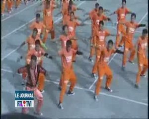 Décès de Michael Jackson  des prisonniers philippins dansent