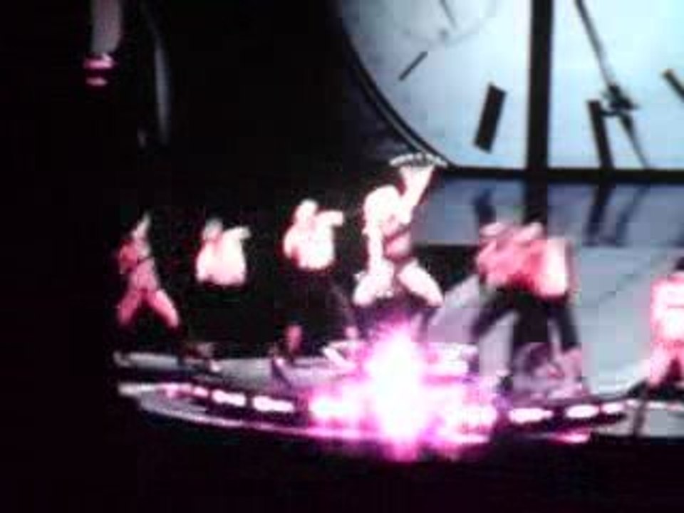 VOGUE  Madonna live in Mexico
