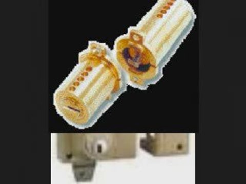 ouverture en urgence 17eme 19eme 01 77 38 12 12