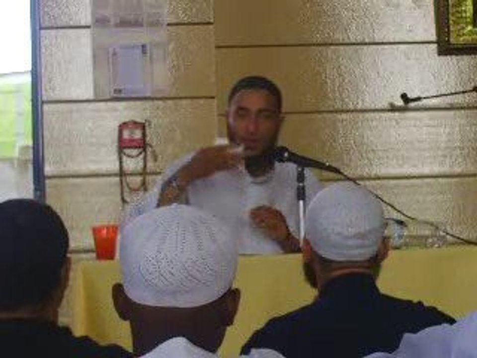 Conférence sur l'importance du voile islamique ( Hijab ) 2/6