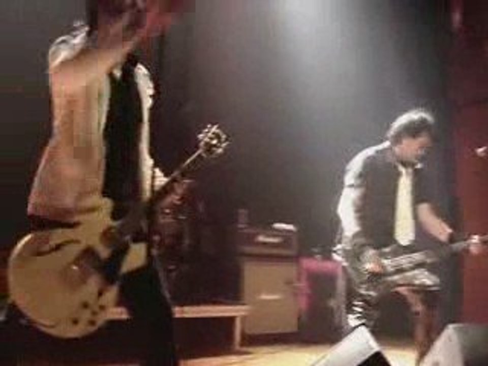 LONELY - SALA BILBOROCK - BILBAO