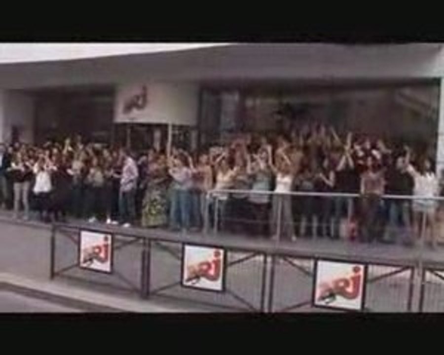 Michael Jackson - hommage de tv/radio NRJ