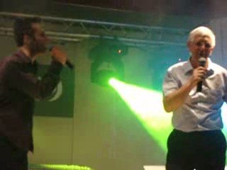 william en concert à notre mariage avec le groupe AMBRE 9