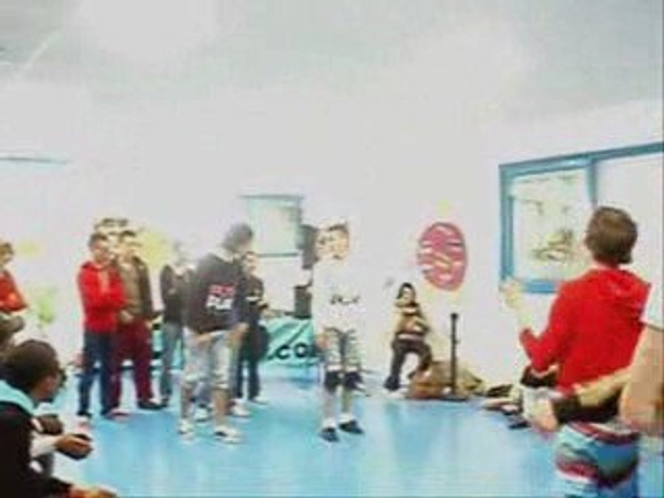 Ghostie & Spyro VS DouDou & Jefix