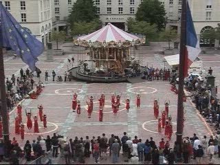 Danse chorale Place de la République à Poissy