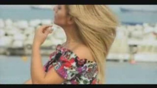 Gamze Özçelik - Arguvan'a Gidemem (2009) by Aluxton