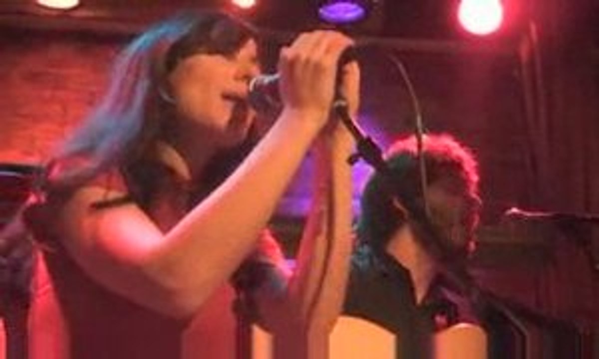 Elizabeth & The Catapult - Race You @ Rockwood Music Hall