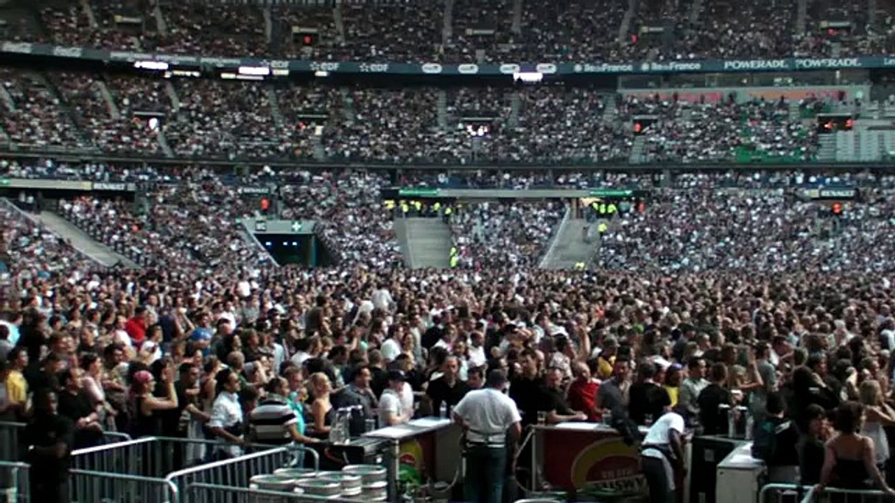 Depeche Mode - Fly on the Windscreen (Live @ StadeFrance 09