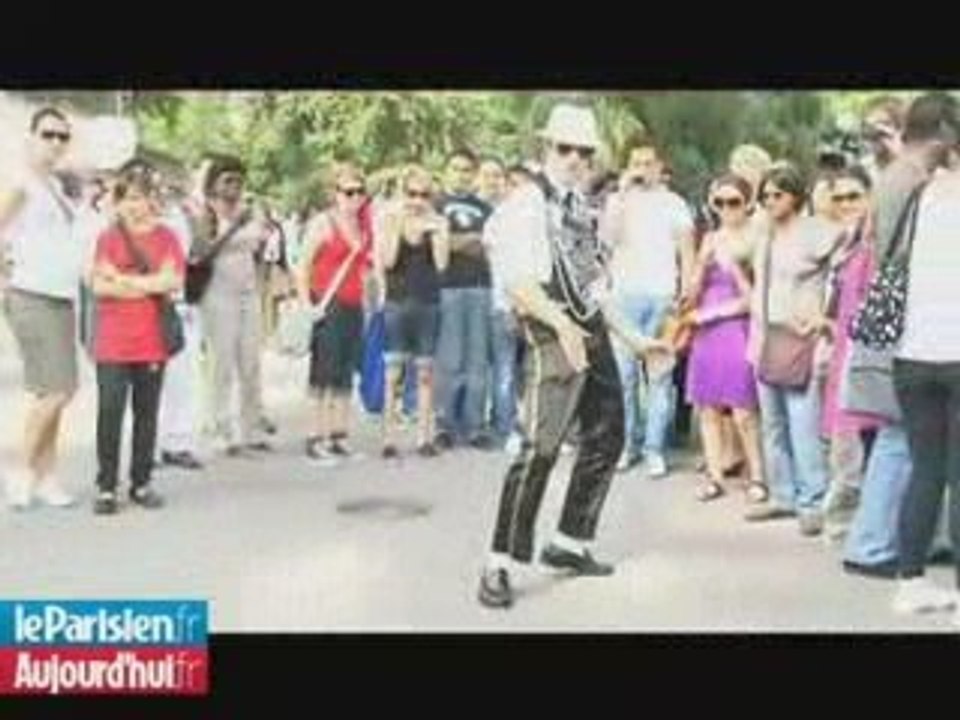 Michael Jackson - hommage leçon de moonwalk