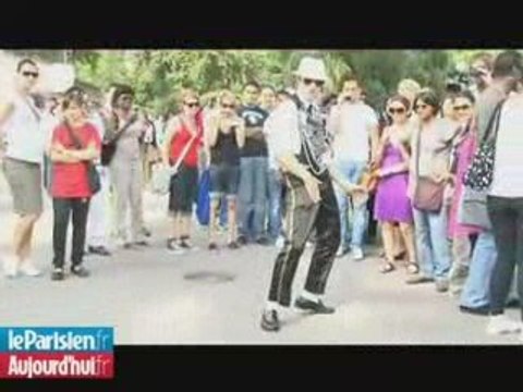 Michael Jackson - hommage leçon de moonwalk