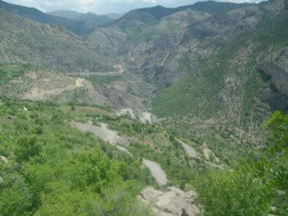 Gönlüm Dağlarda - Özlem Özdil - Akgedik.com