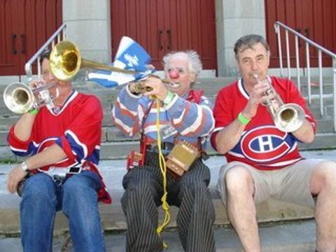 DEZO ET 2 AMIS A LA TROMPETTE