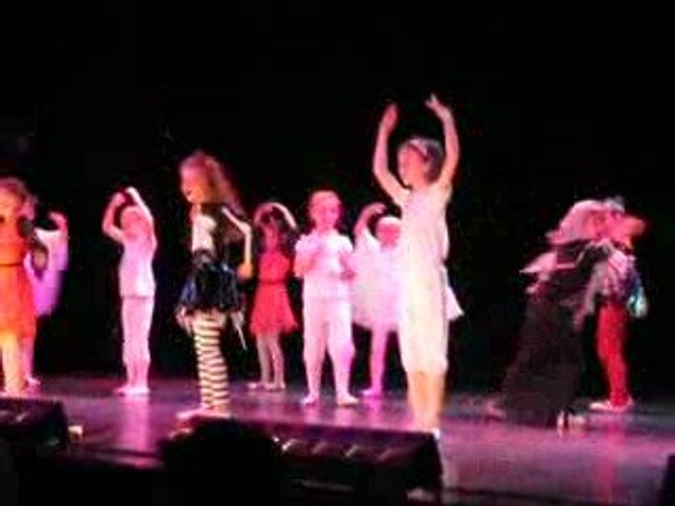 2009.06 Spectacle de Danse - Scène 1