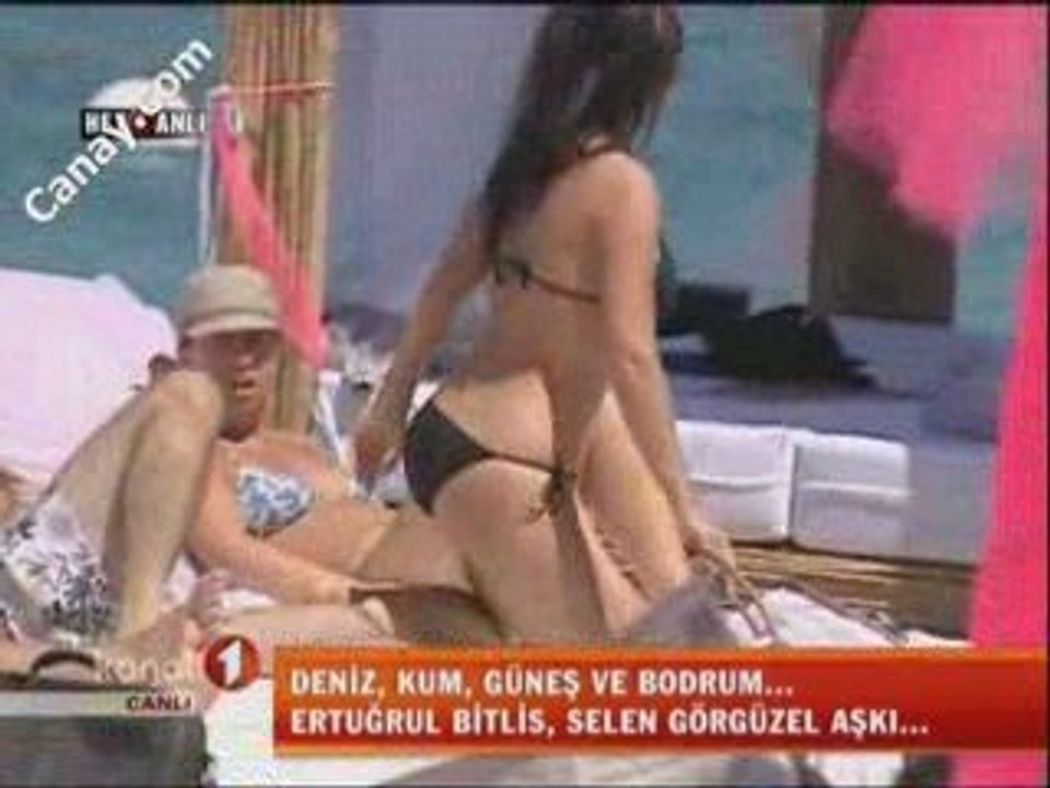 selen görgüzel bikini