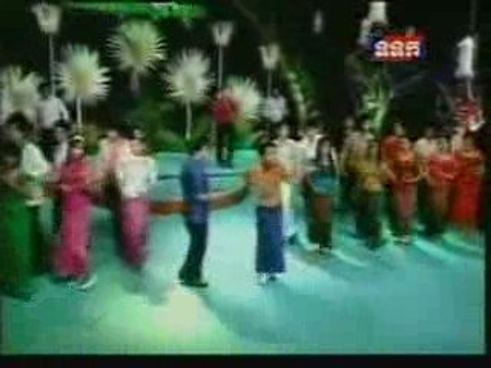 TVK Khmer Music- Ouk NaRim feat. Chhom Charpom