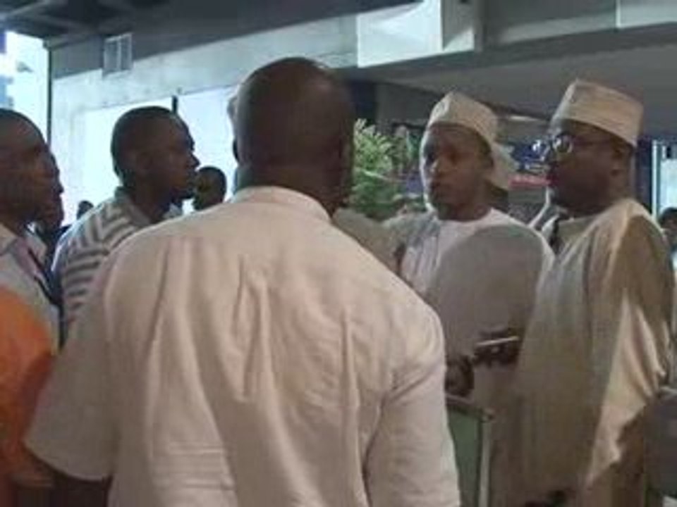 Crash A310 aux Comores:les familles sous le choc