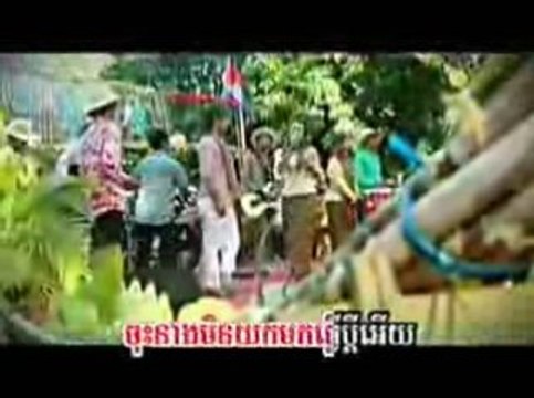 Khmer Karaoke- Meas Saly feat. Monika- Sraveung Roal Tngai