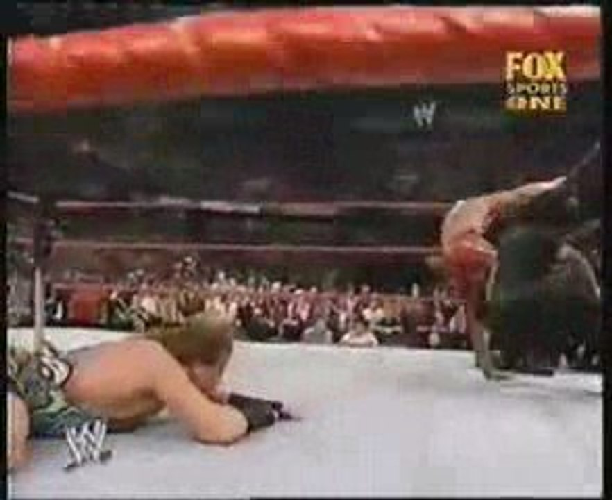 un fan attaque eddie guerrero