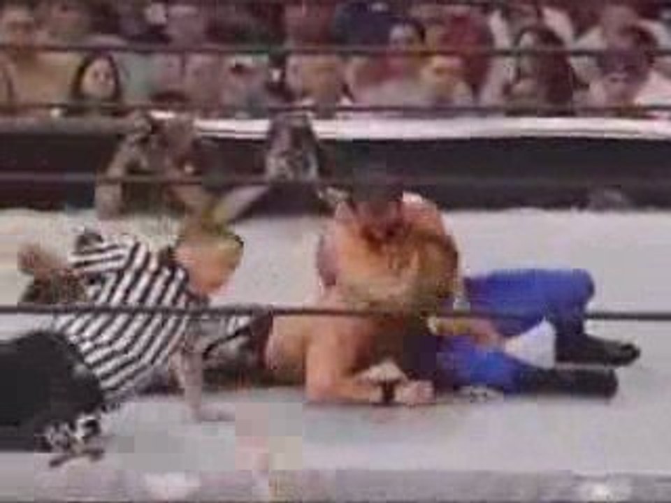 Stone Cold vs Y2j vs Benoit KOTR 2001 3/4